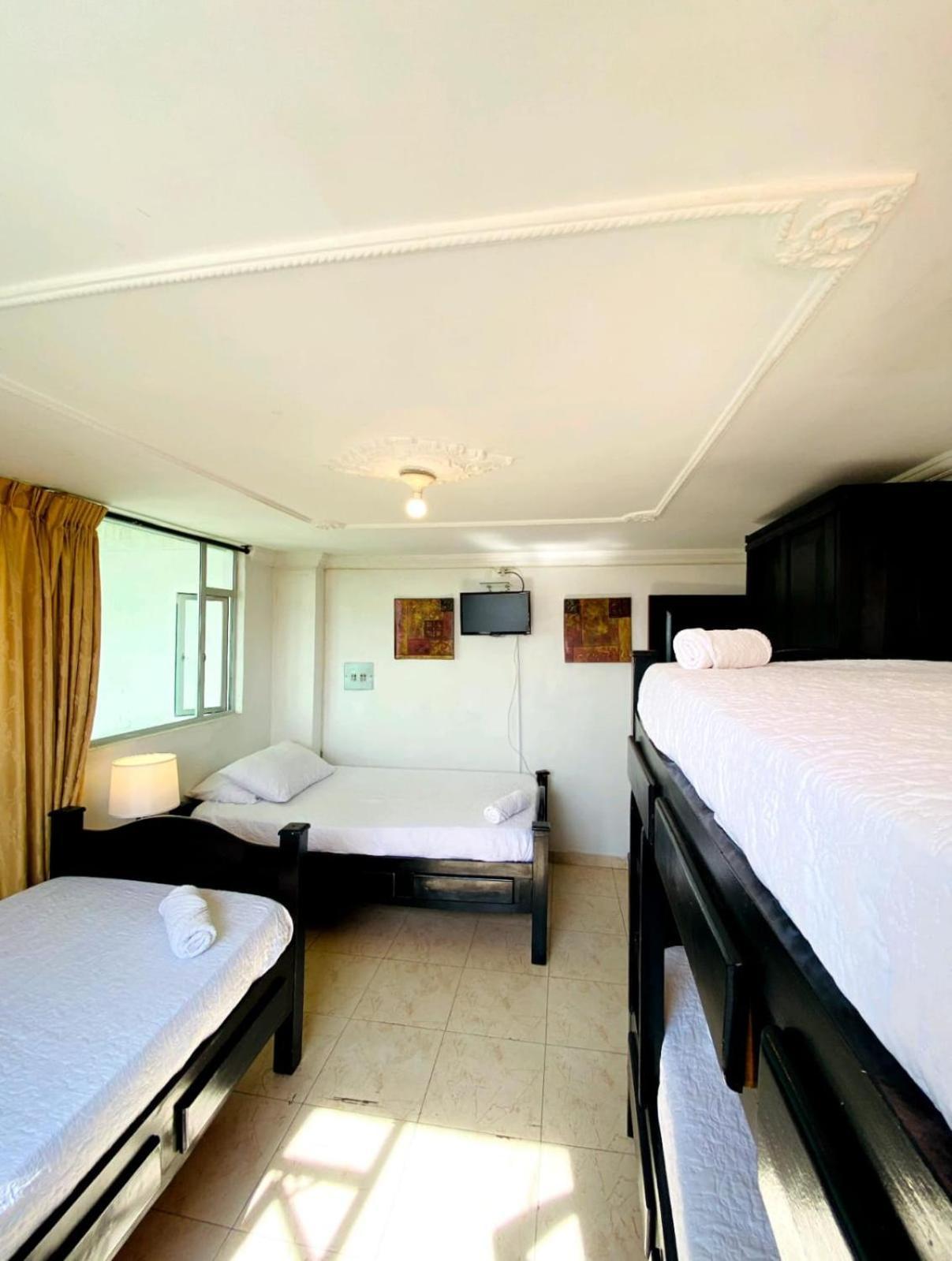 Hotel West California Puerto Espejo Esterno foto